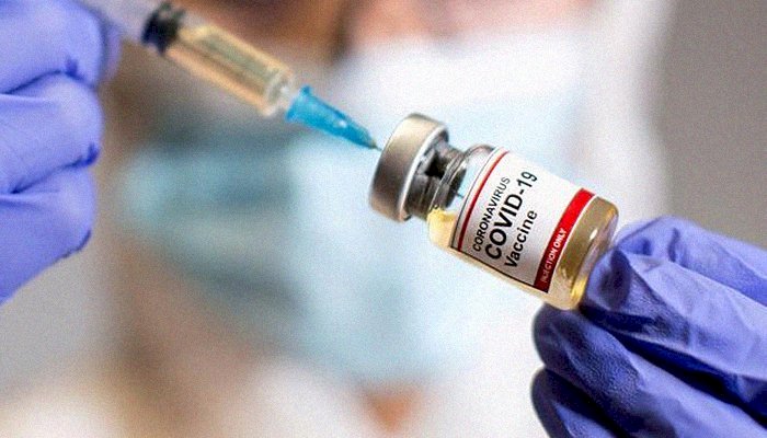 “No Side Effects of COVID-19 Vaccine”, Pakistani Frontline Health Workers Says